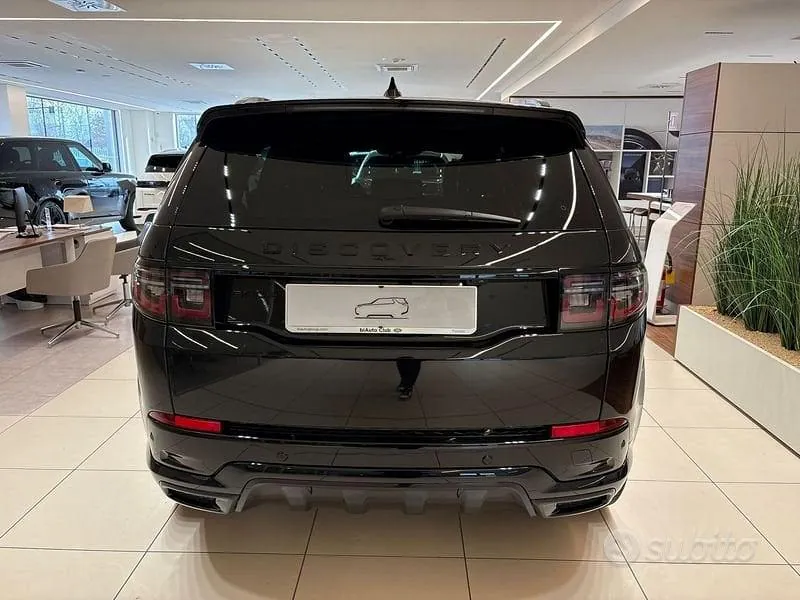 Land Rover Discovery Sport 2026 photo 4