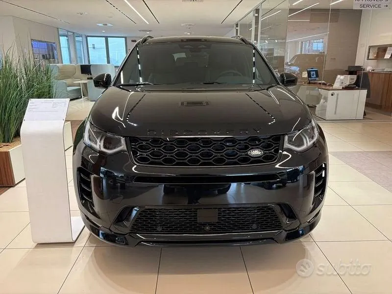 Land Rover Discovery Sport 2026 photo 3
