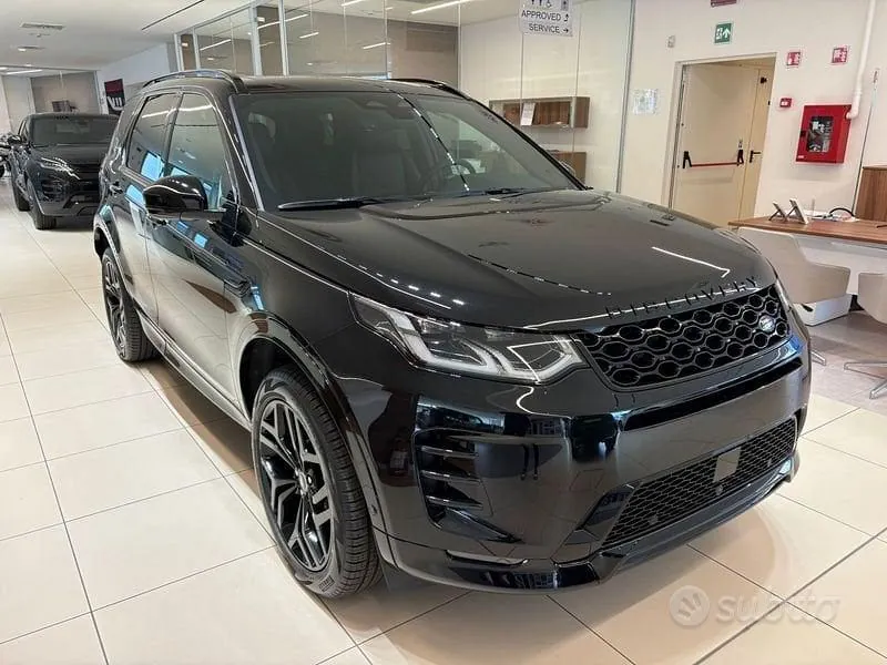 Land Rover Discovery Sport 2026 photo 5