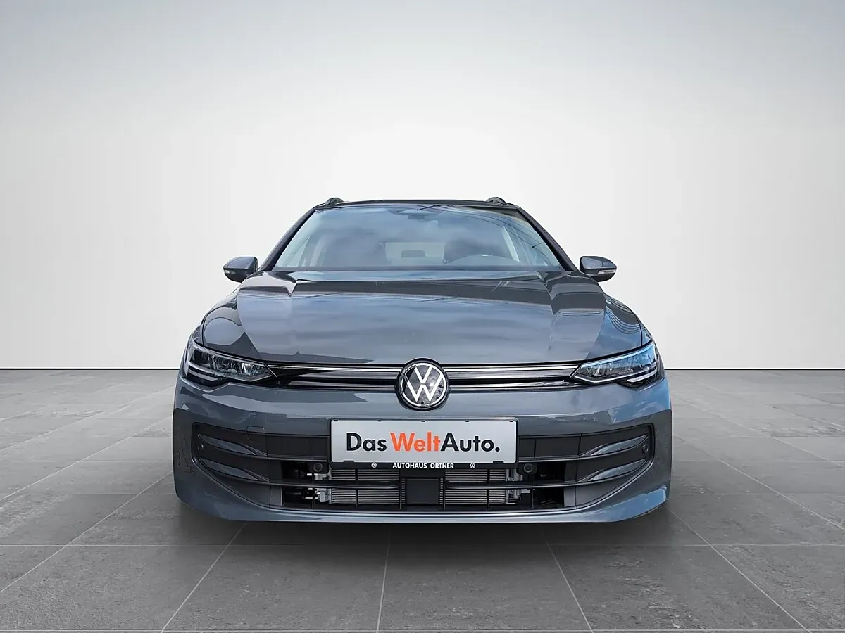 Volkswagen Golf 2025 photo 2