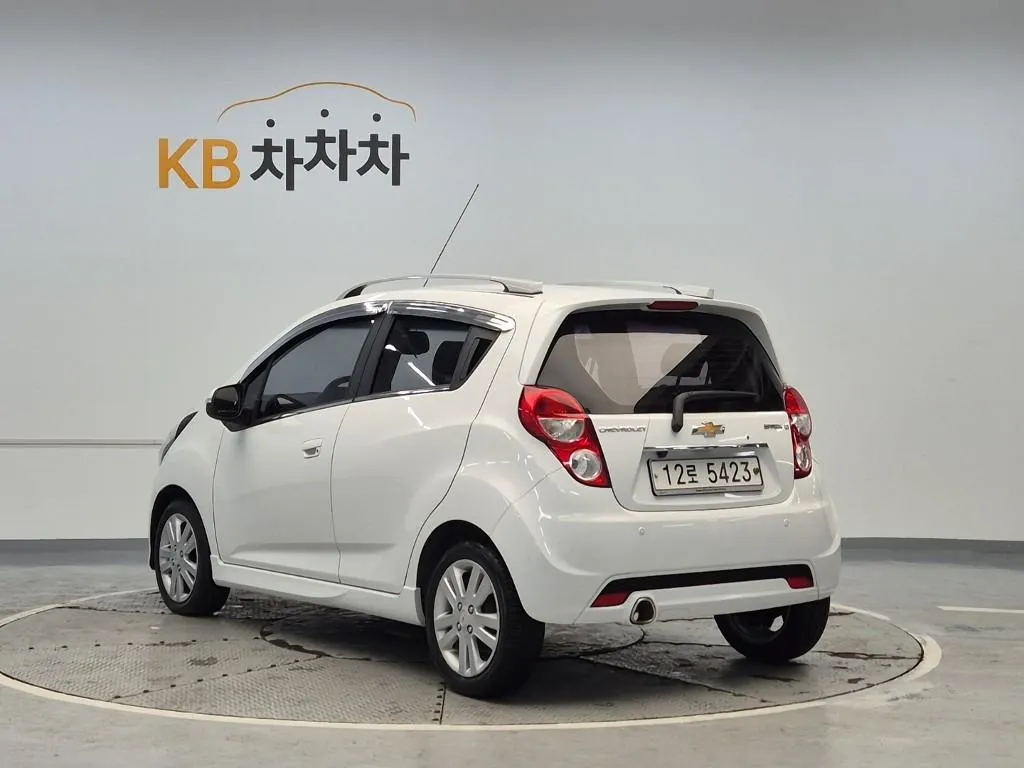 Chevrolet Spark 2014 photo 2