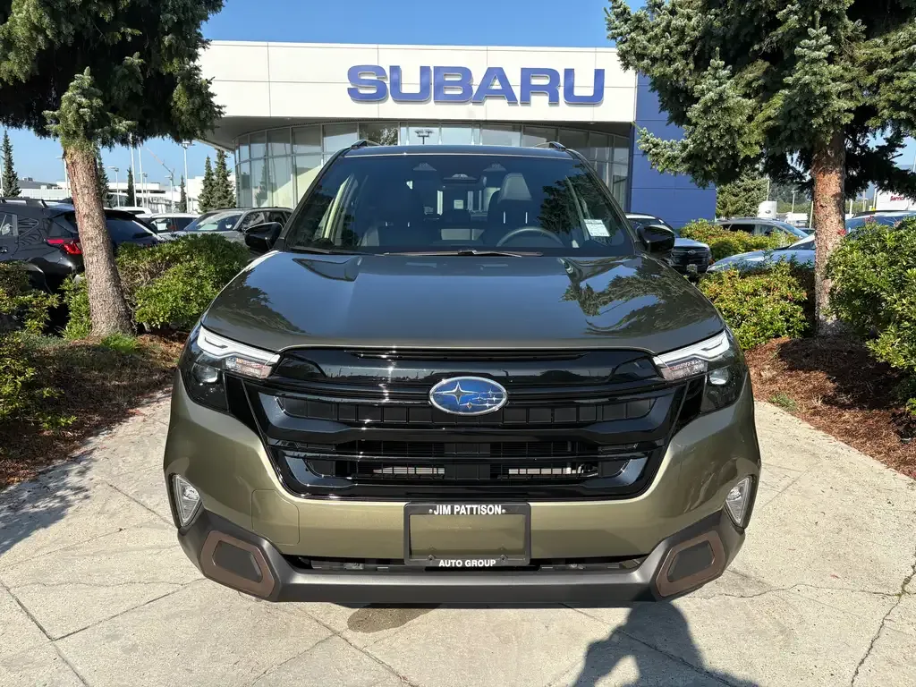 Subaru Forester 2025 photo 2