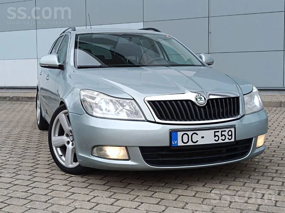 Skoda Octavia 2009 photo 2