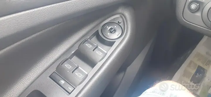 Ford Kuga 2017 photo 2