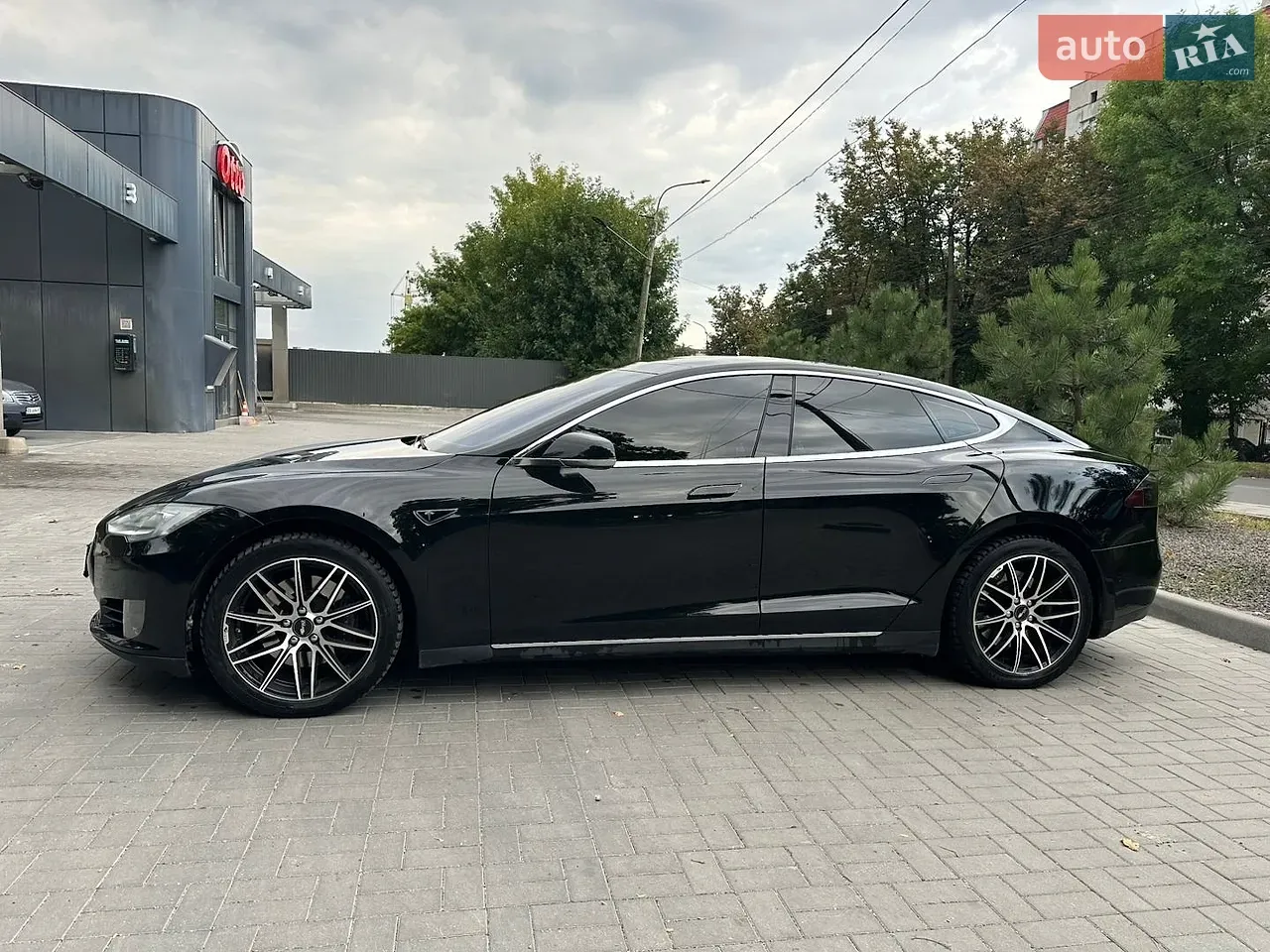 Tesla Model S 2015 photo 4