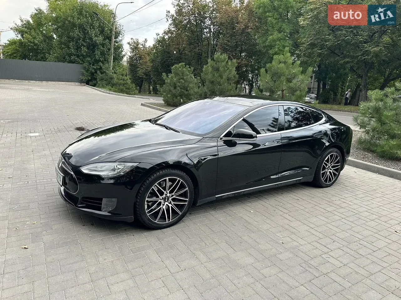 Tesla Model S 2015 photo 3