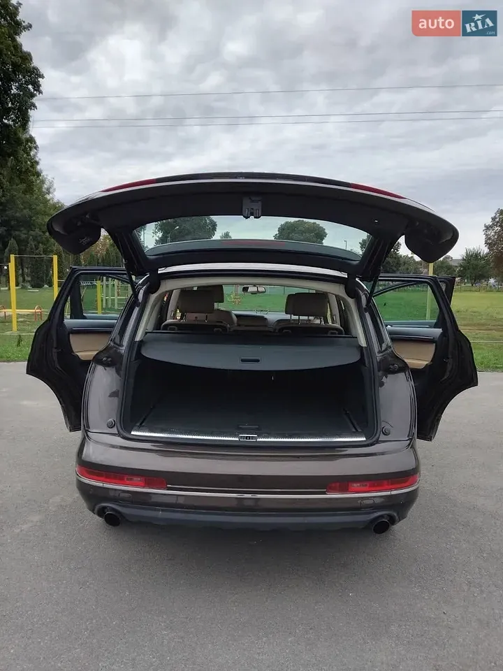 Audi Q7 2010 photo 3