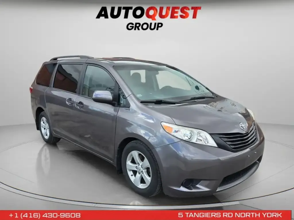 Toyota Sienna 2017 photo 3