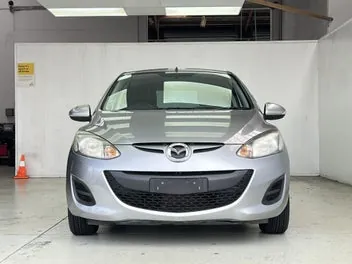 Mazda Demio 2013 photo 3