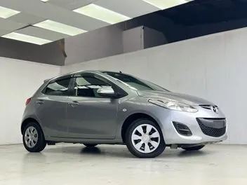 Mazda Demio 2013 photo 5