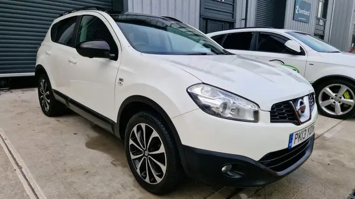 Nissan Qashqai 2013 photo 2