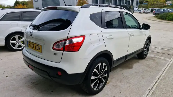 Nissan Qashqai 2013 photo 3
