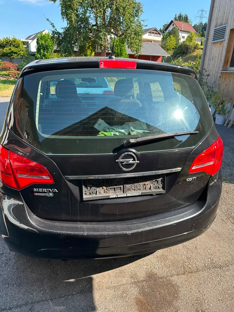 Opel Meriva 2012 photo 2
