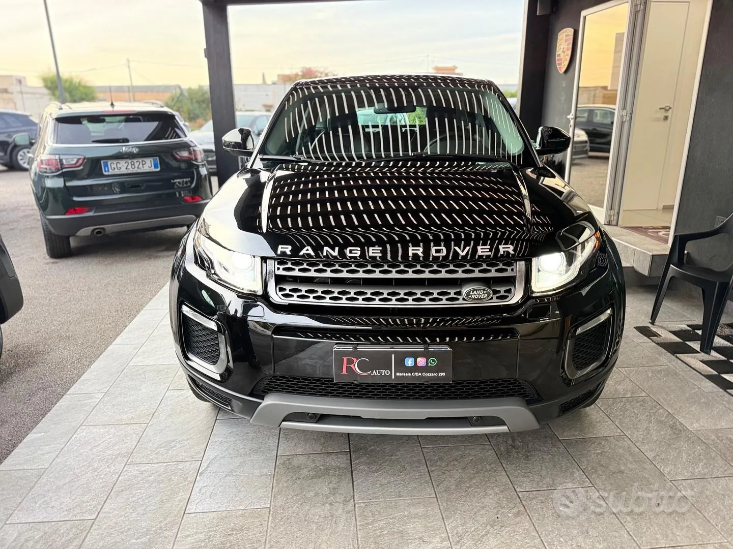 Land Rover Range Rover Evoque 2017 photo 2