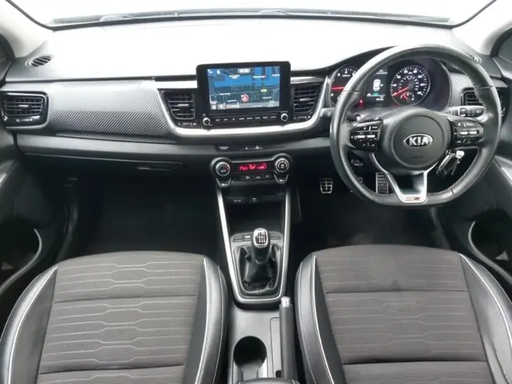 Kia Stonic 2021 photo 3