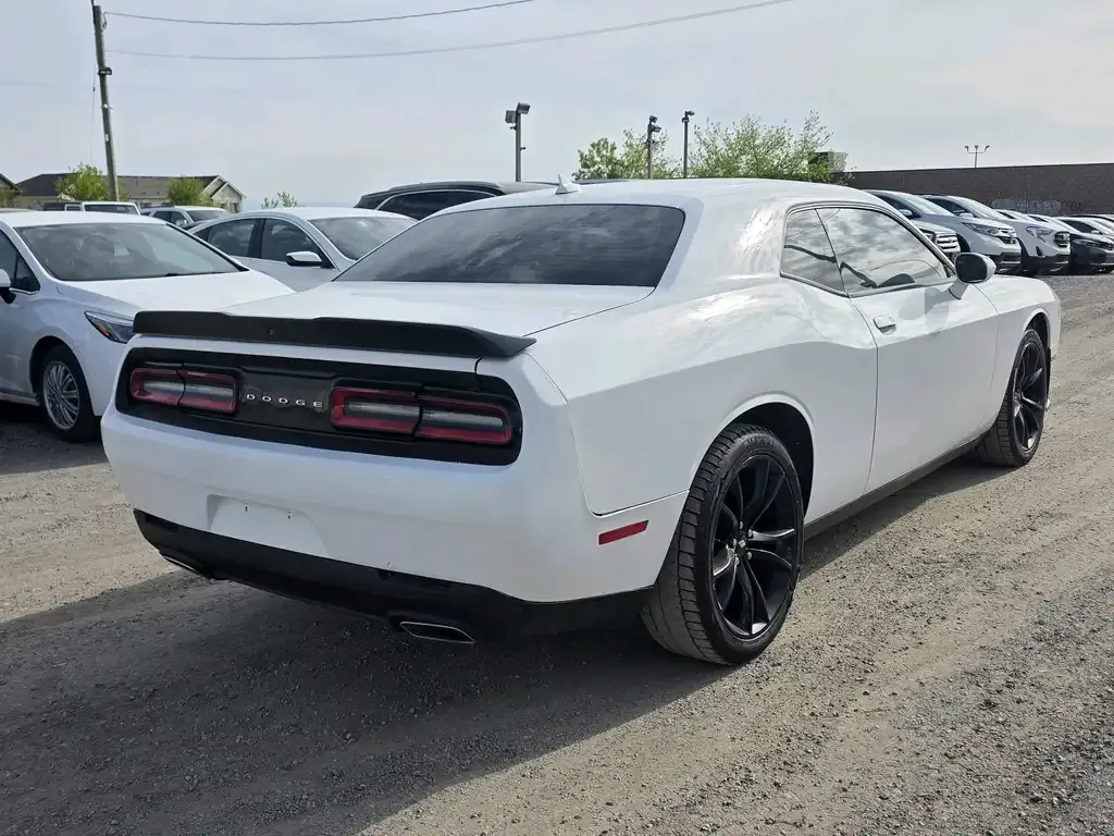Dodge Challenger 2018 photo 4
