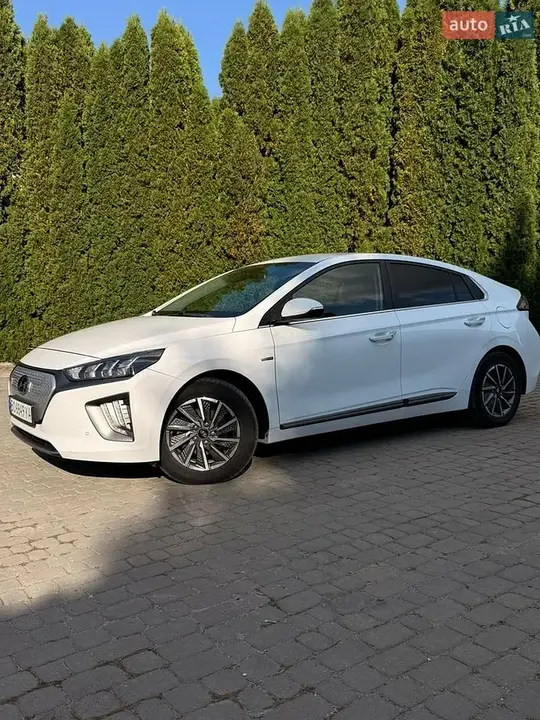 Hyundai Ioniq