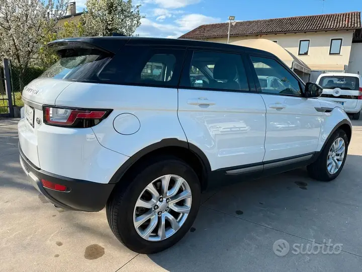 Land Rover Range Rover Evoque 2019 photo 2
