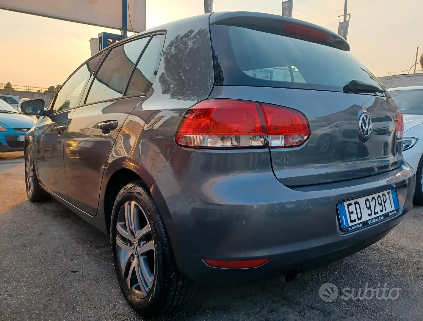 Volkswagen Golf 2010 photo 3