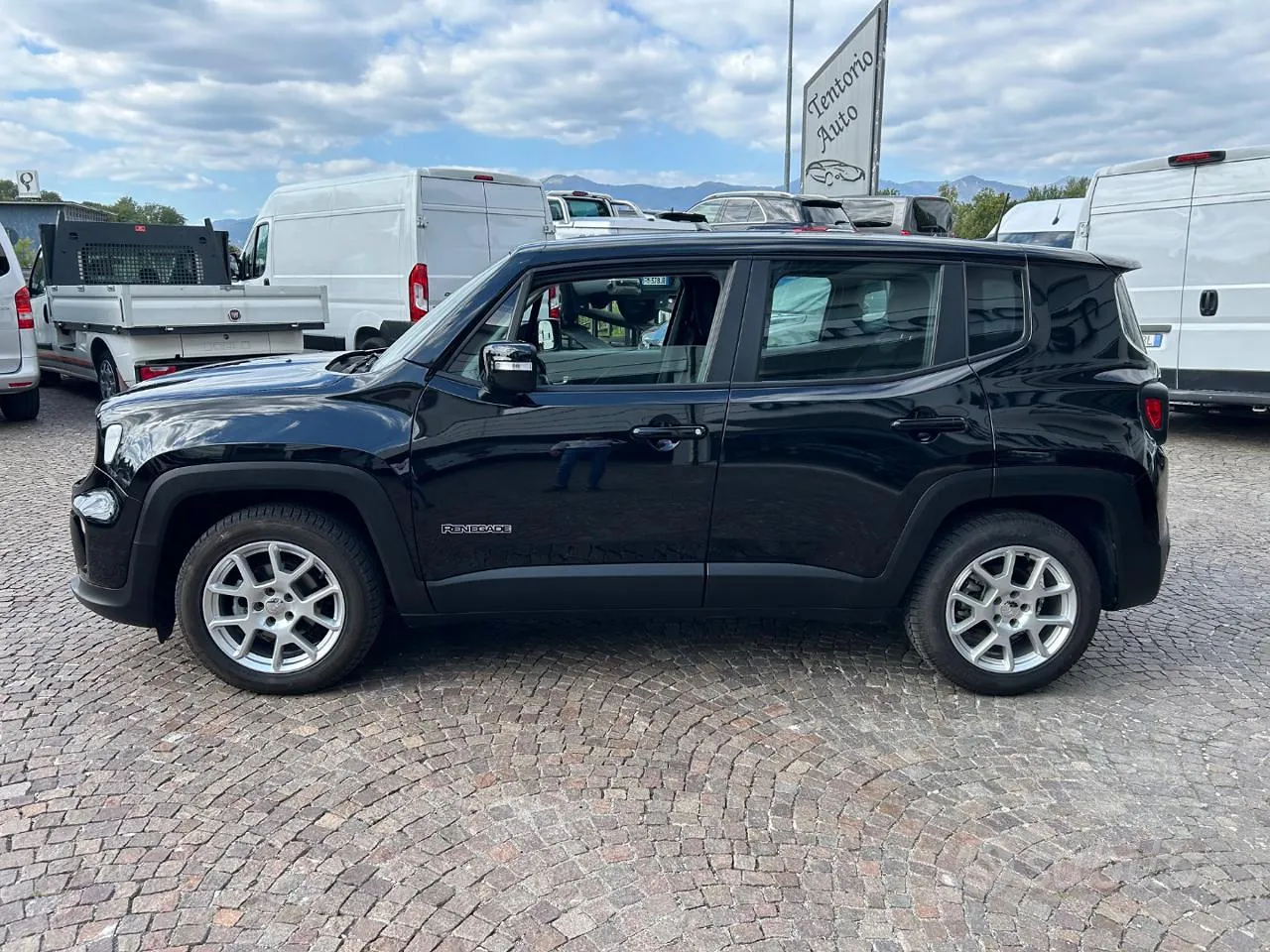 Jeep Renegade 2023 photo 3