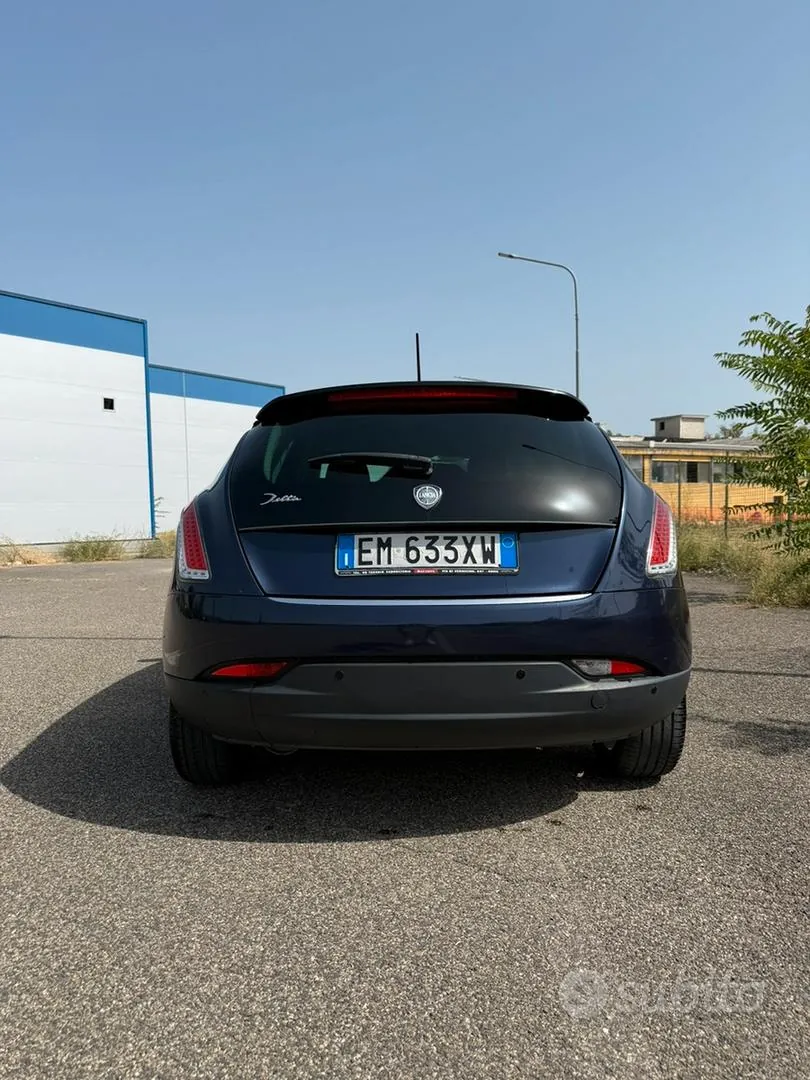 Lancia Delta 2012 photo 3