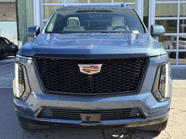 Cadillac Escalade Esv 2026 photo 2