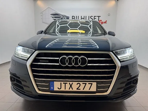 Audi Q7 2018 photo 2
