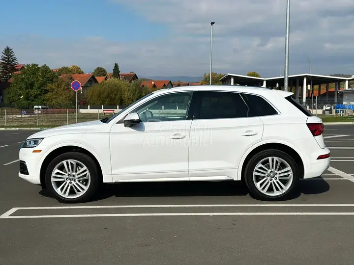 Audi Q5 2017 photo 2