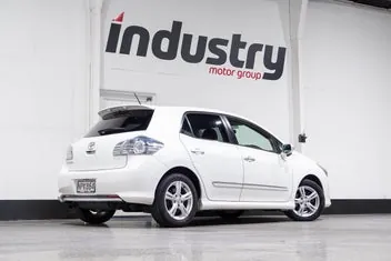 Toyota Blade 2012 photo 3
