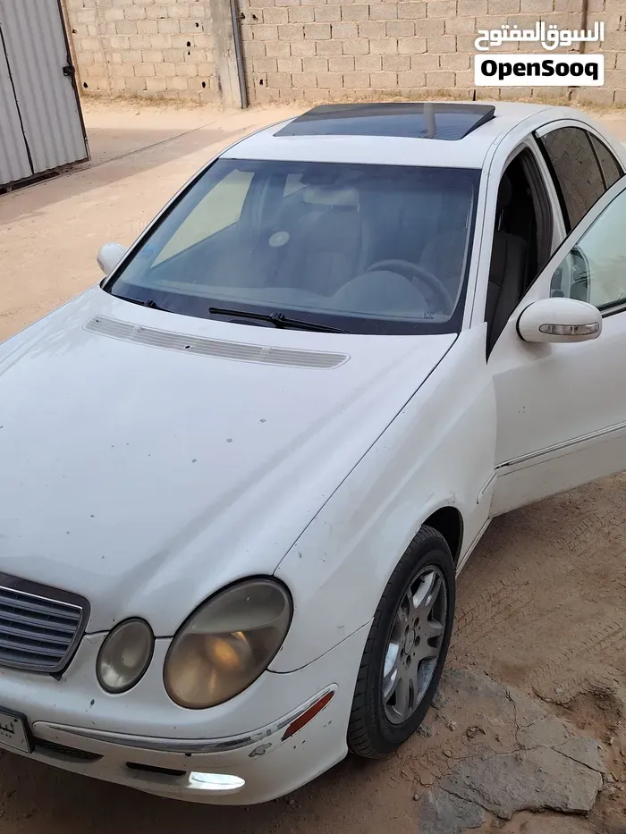 Mercedes-Benz E-Class 2004 photo 3