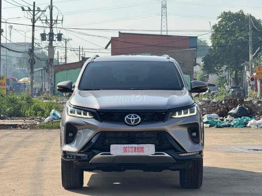 Toyota Fortuner 2024 photo 2