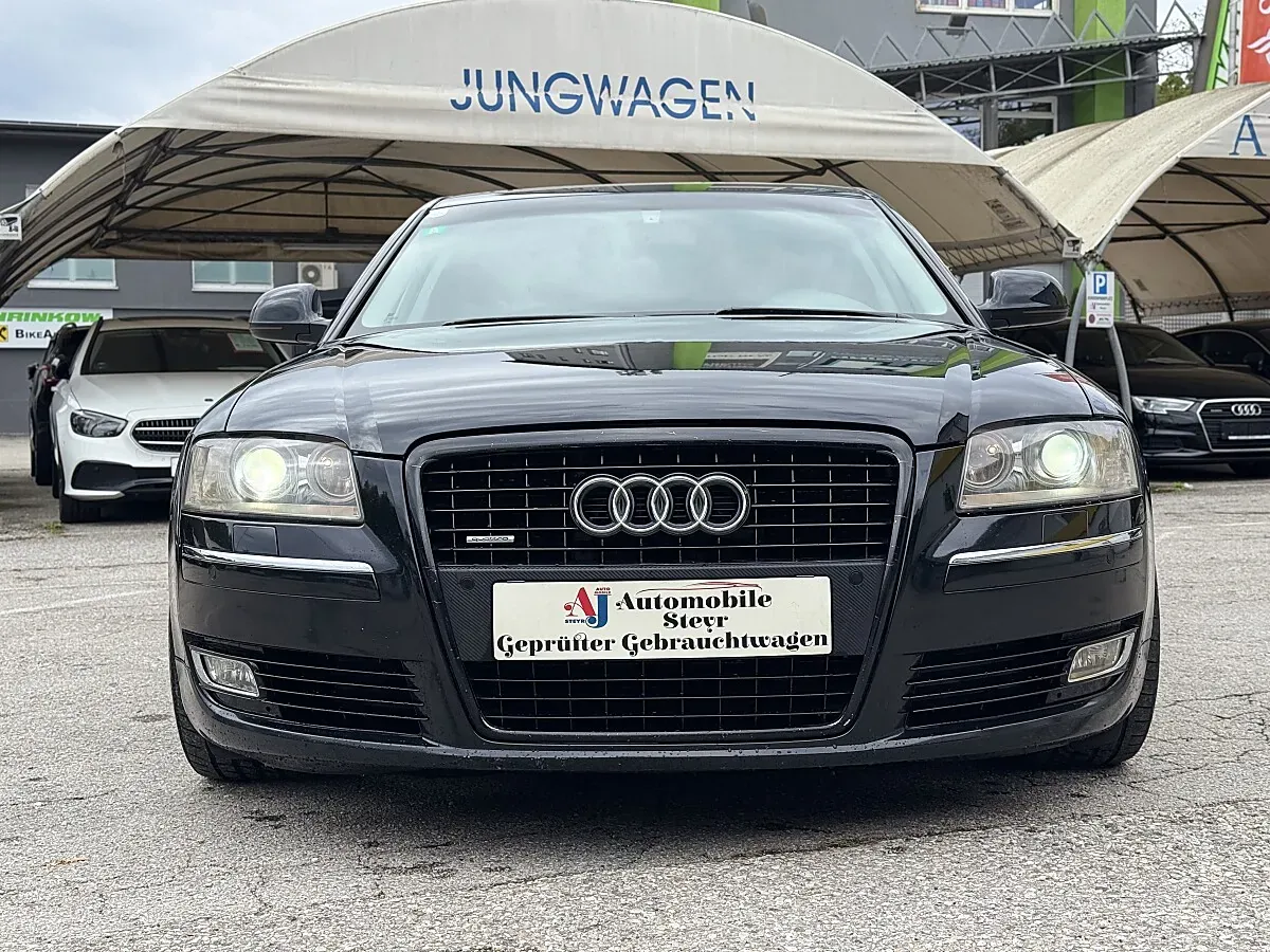 Audi A8 2008 photo 2