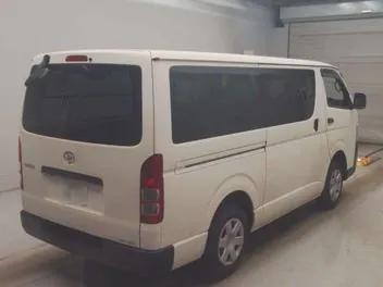 Toyota Hiace 2021 photo 3
