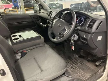 Toyota Hiace 2021 photo 4