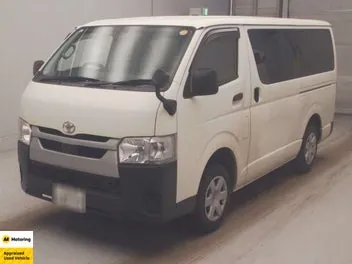 Toyota Hiace 2021 photo 2