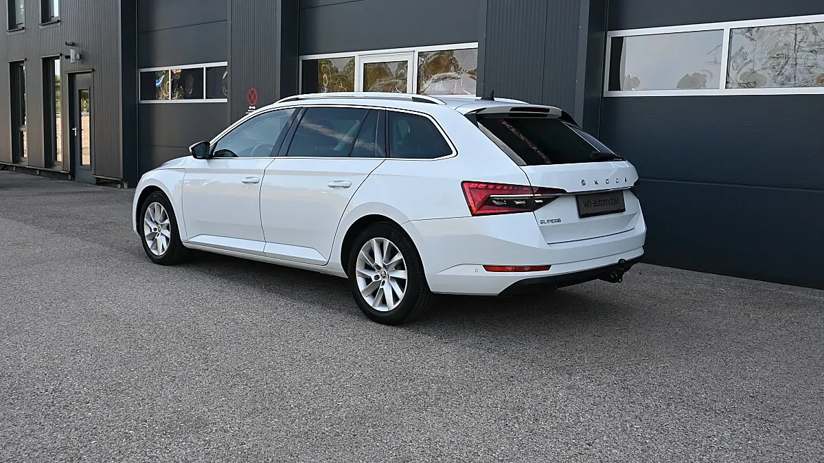 Skoda Superb 2021 photo 2