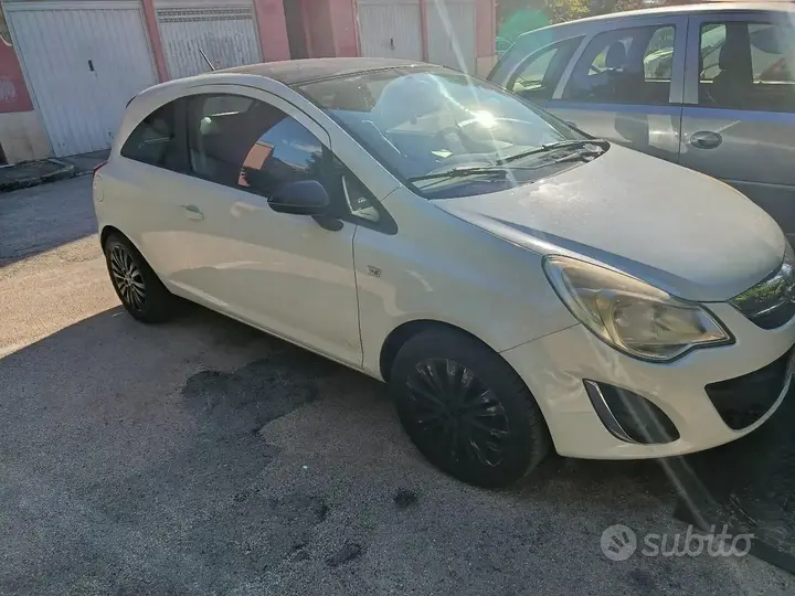 Opel Corsa D 2012 photo 4