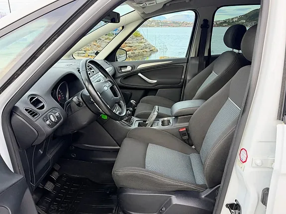 Ford S-Max 2013 photo 5