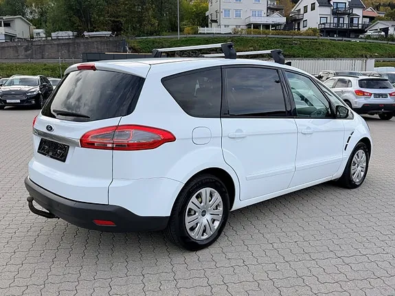 Ford S-Max 2013 photo 3