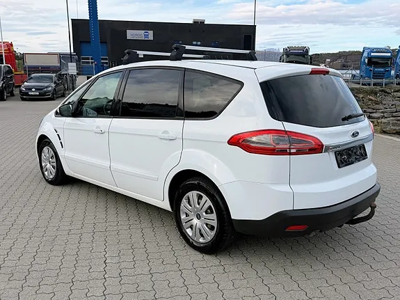 Ford S-Max 2013 photo 4