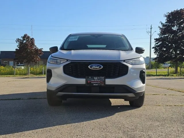 Ford Escape 2025 photo 2