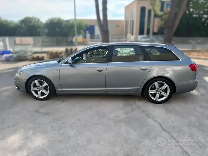 Audi A6 2010 photo 4