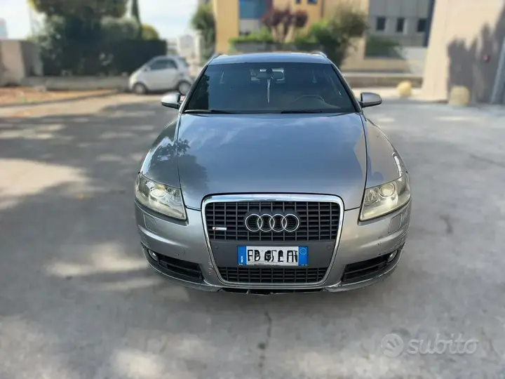 Audi A6 2010 photo 2
