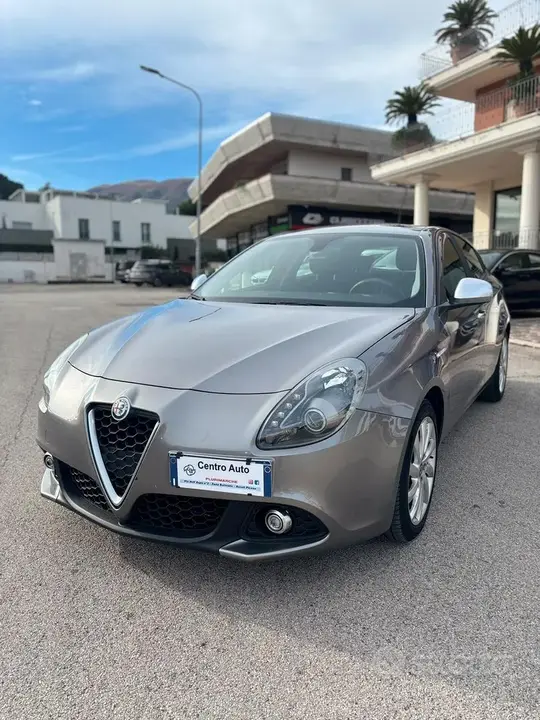 Alfa Romeo Giulietta 2017 photo 2
