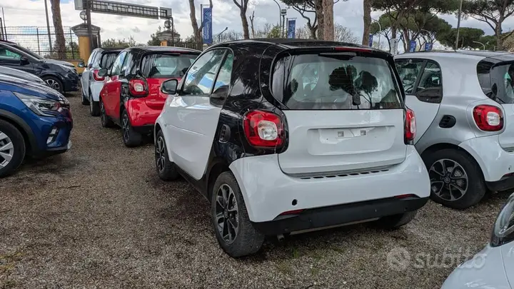 Smart Fortwo 2019 photo 4