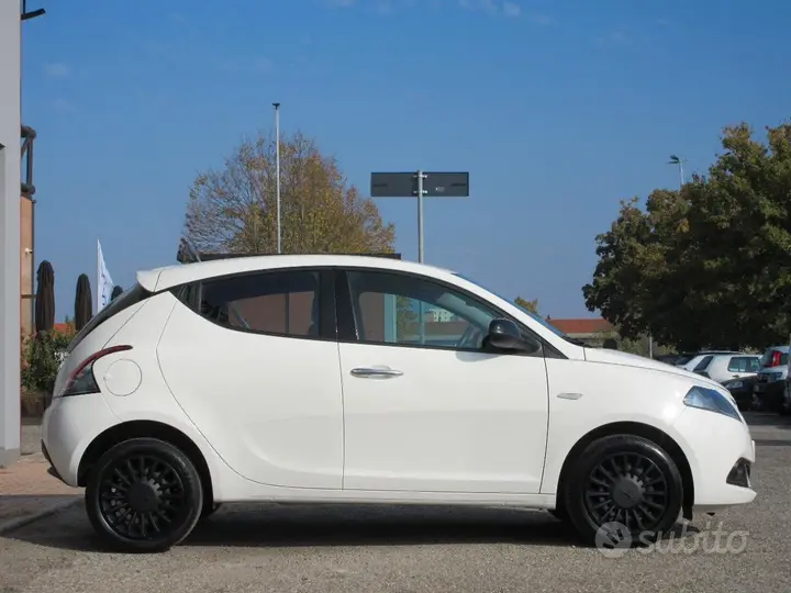 Lancia Ypsilon 2022 photo 5