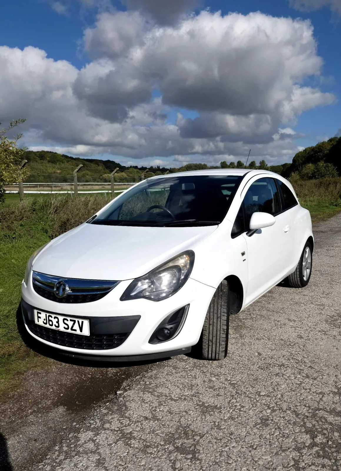 Vauxhall Corsa 2013 photo 2