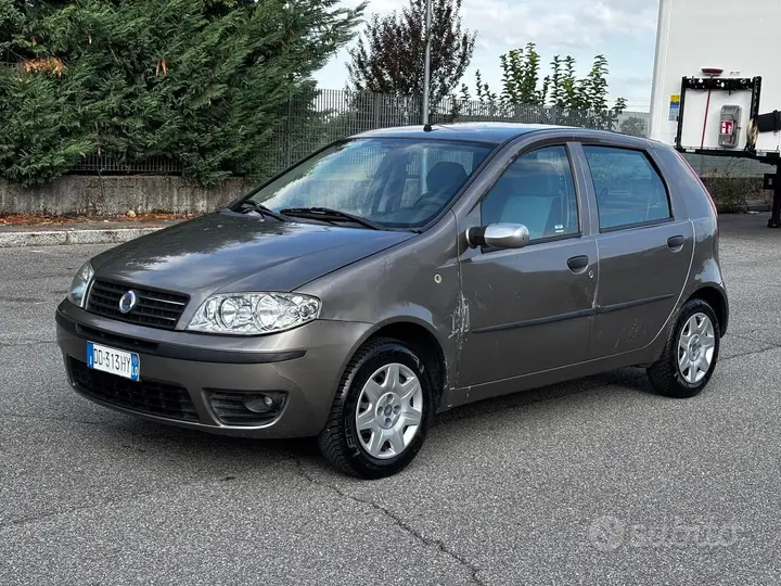 Fiat Punto 2007 photo 2