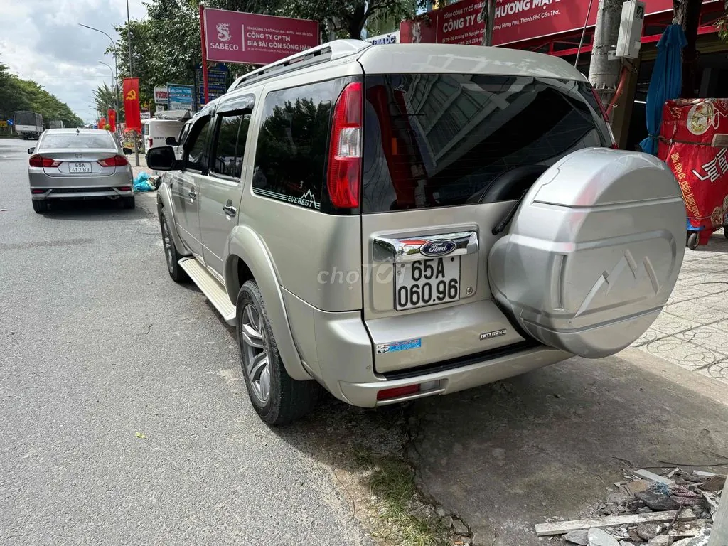 Ford Everest 2010 photo 4