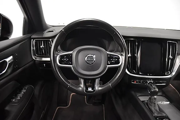 Volvo S60 2020 photo 2